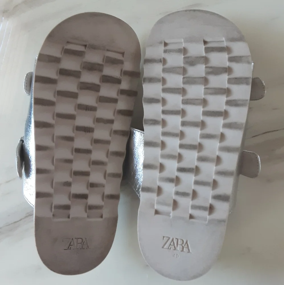 ZARA Silver Metallic Double Buckle Cushion Comfort Slides Sandals Sz 40 (9) - Picture 8 of 9